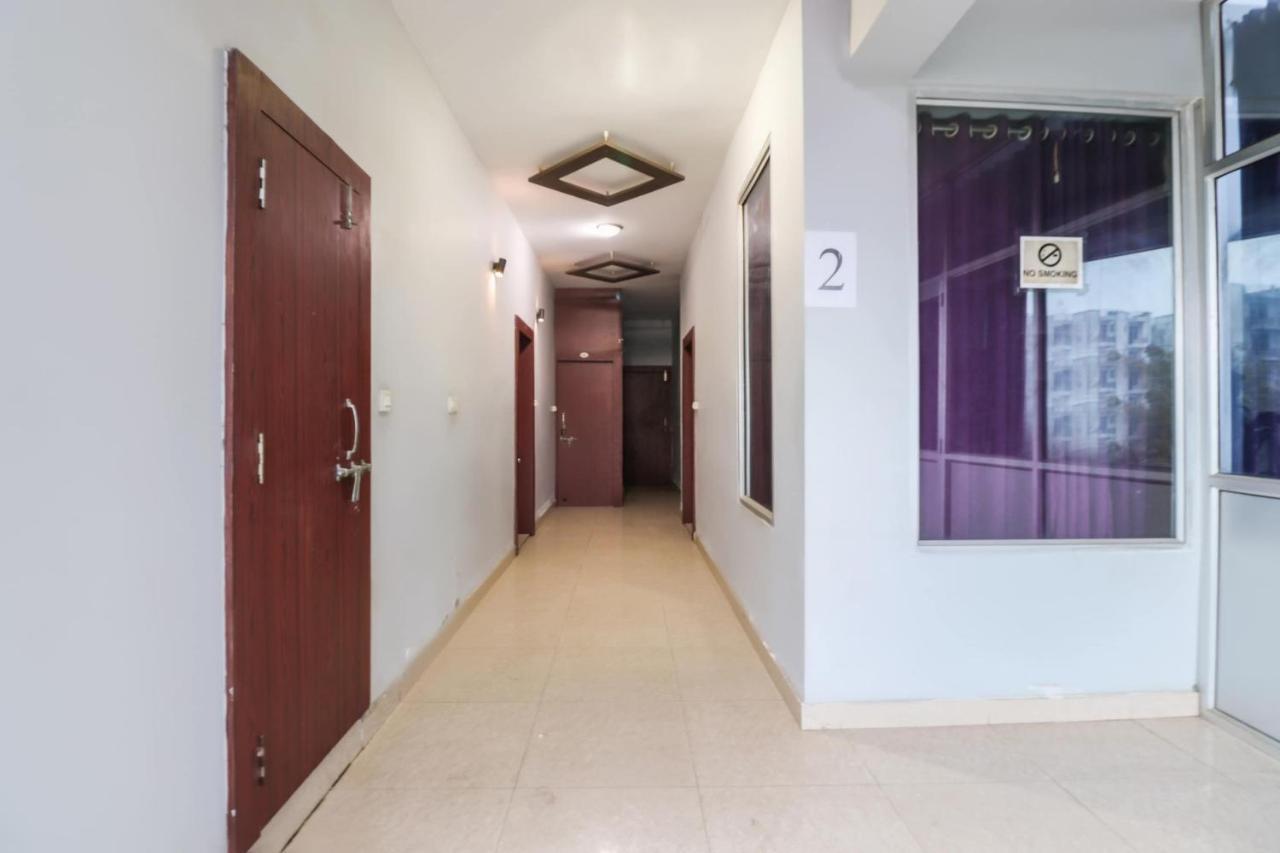 Oyo 69402 Yogeshwar Dhaam Vrindavan Bagian luar foto